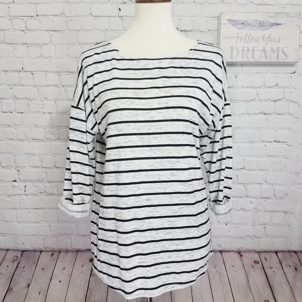 Divided Striped 3/4 Sleeve Top | S